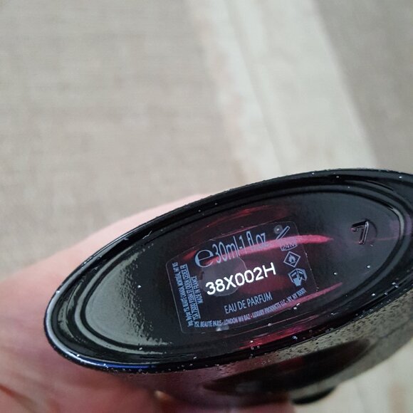 YSL Black Opium Neon Perfume by Yves Saint Laurent - 1.0 oz Eau De Parfum Spray - Picture 5 of 8